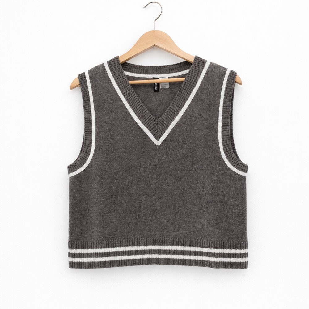 H&M Divided Gray Cropped Sweater Vest Small Preppy Work